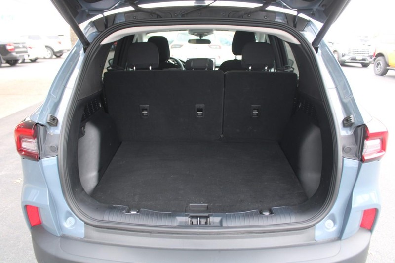 Ford Escape Vehicle Full-screen Gallery Image 06