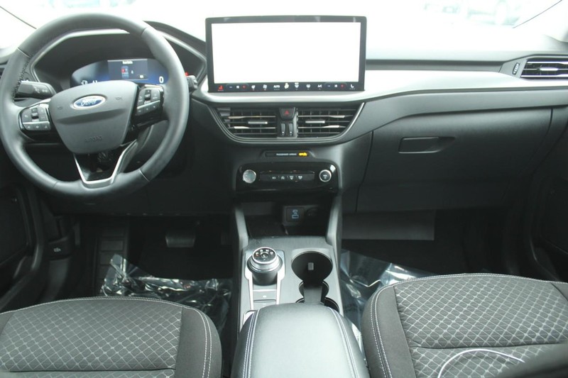 Ford Escape Vehicle Full-screen Gallery Image 10