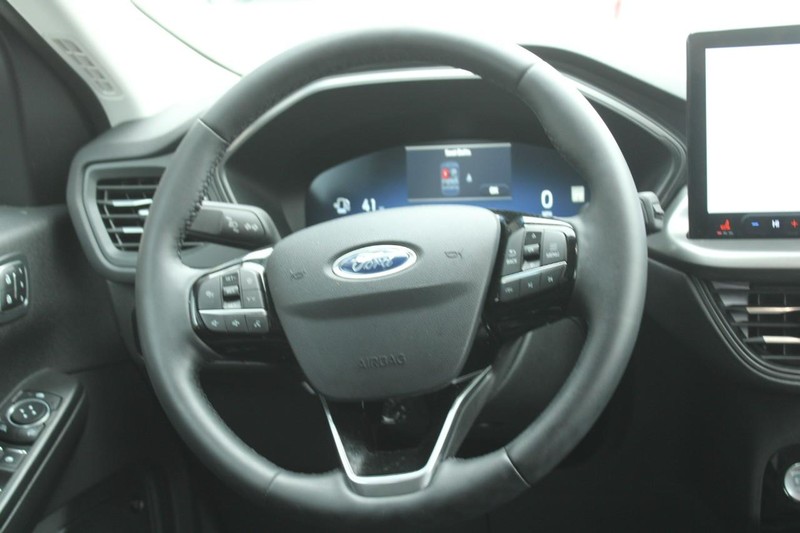 Ford Escape Vehicle Full-screen Gallery Image 11