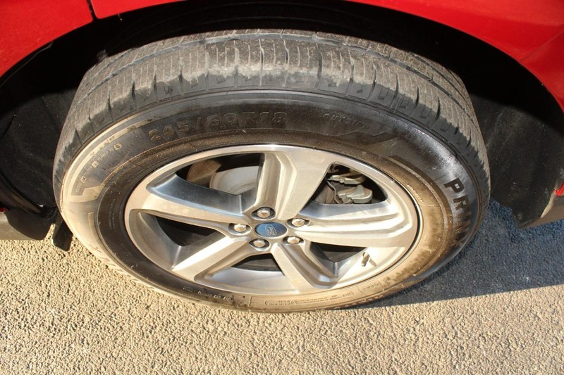 Ford Edge Vehicle Full-screen Gallery Image 07