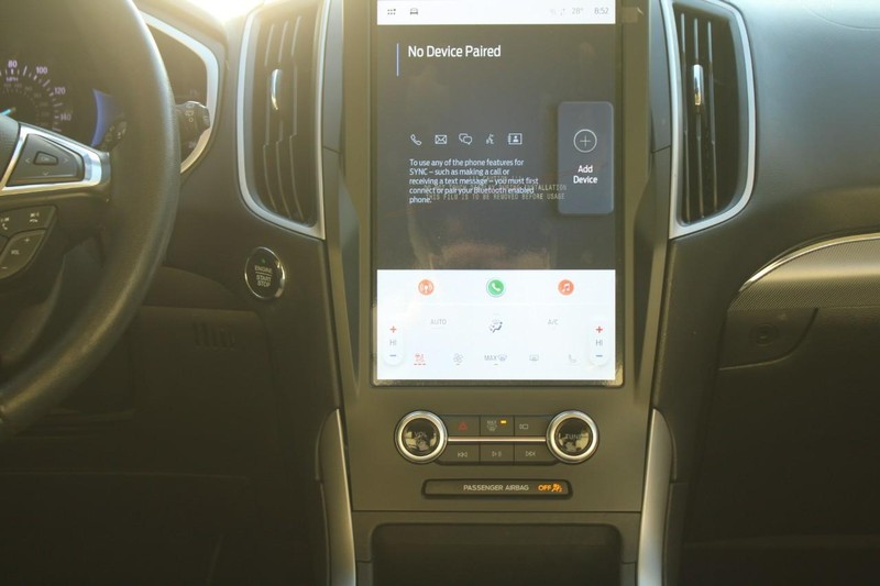 Ford Edge Vehicle Full-screen Gallery Image 12