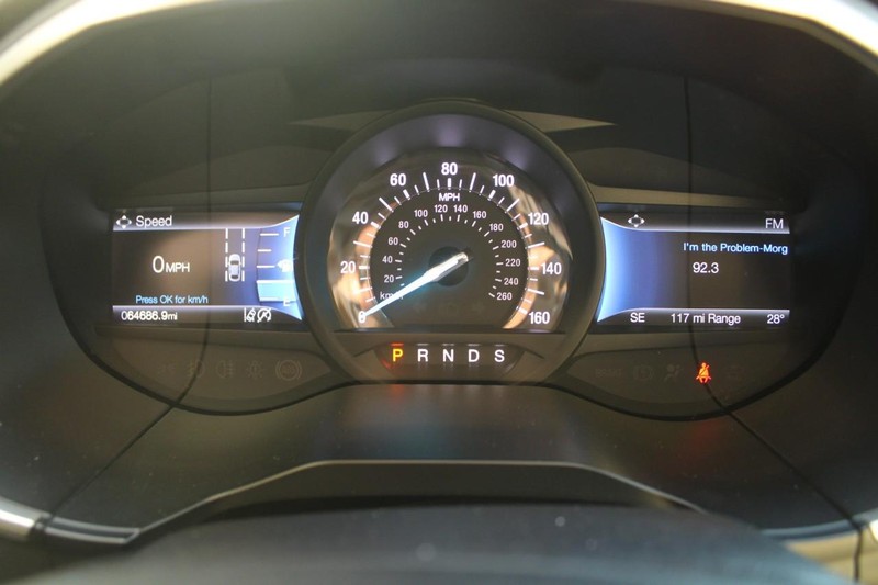 Ford Edge Vehicle Full-screen Gallery Image 17