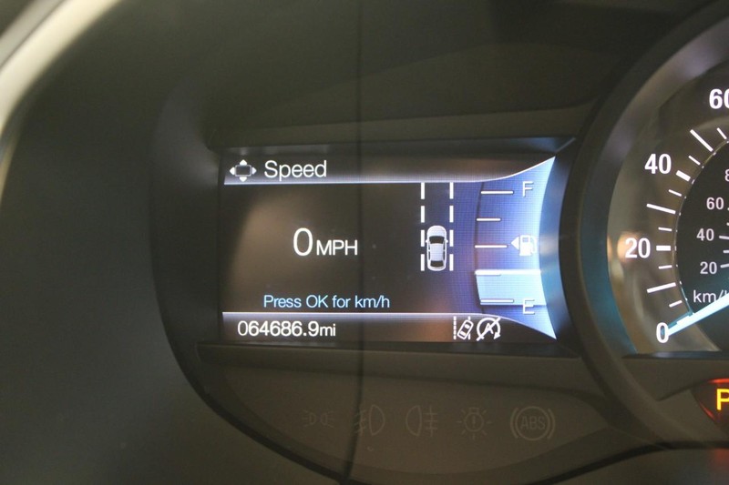 Ford Edge Vehicle Full-screen Gallery Image 18