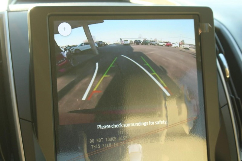 Ford Edge Vehicle Full-screen Gallery Image 19