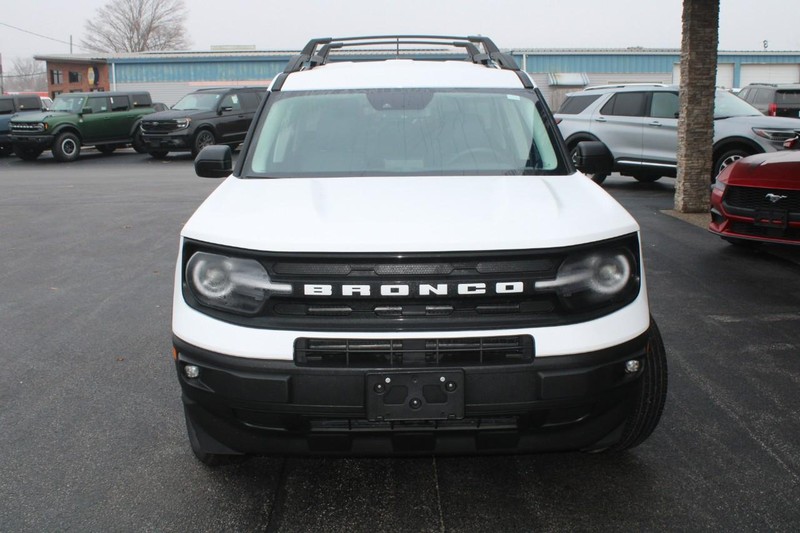 Ford Bronco Sport Vehicle Full-screen Gallery Image 08