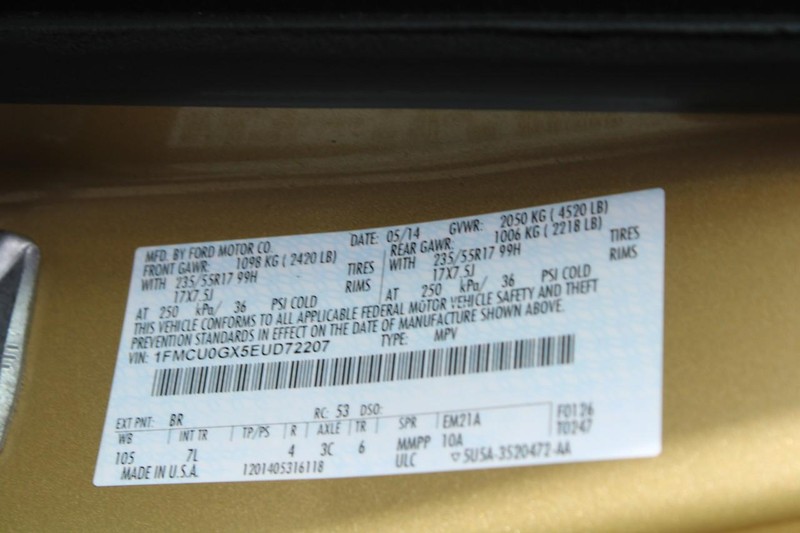 Ford Escape Vehicle Full-screen Gallery Image 16