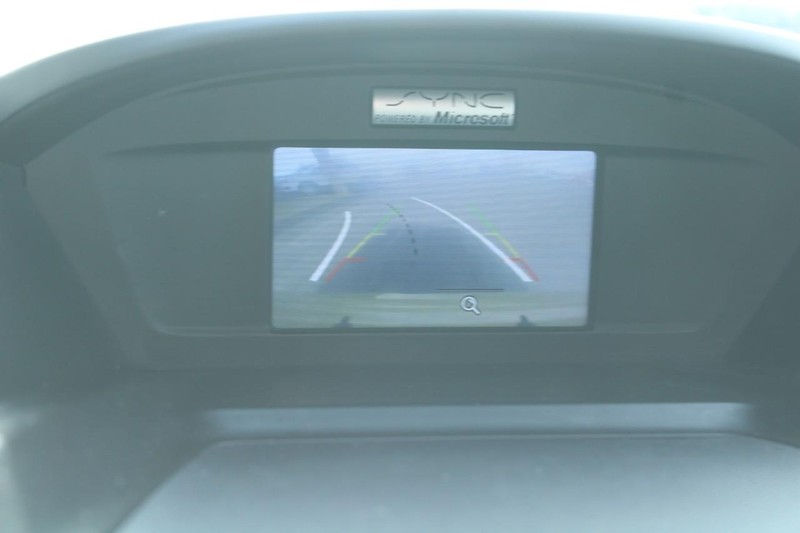 Ford Escape Vehicle Full-screen Gallery Image 19