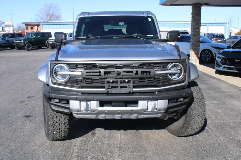 Ford Bronco Vehicle Full-screen Gallery Image 08