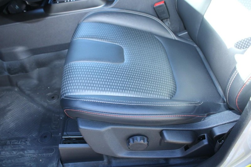 Ford Bronco Vehicle Full-screen Gallery Image 15