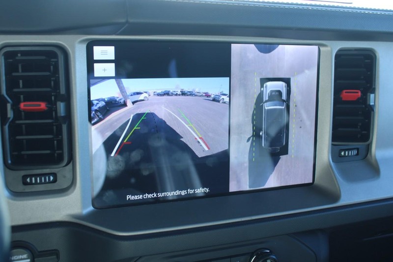 Ford Bronco Vehicle Full-screen Gallery Image 20