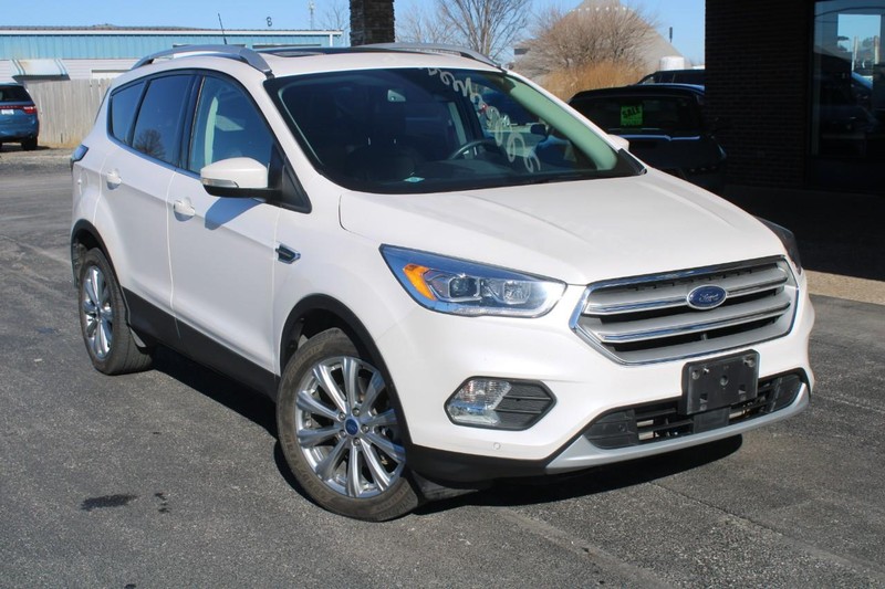 Ford Escape Vehicle Full-screen Gallery Image 02