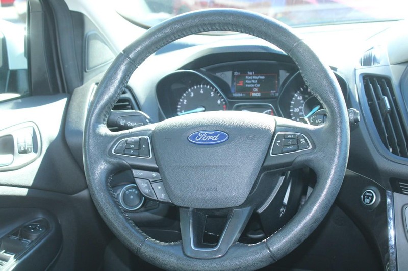 Ford Escape Vehicle Full-screen Gallery Image 11