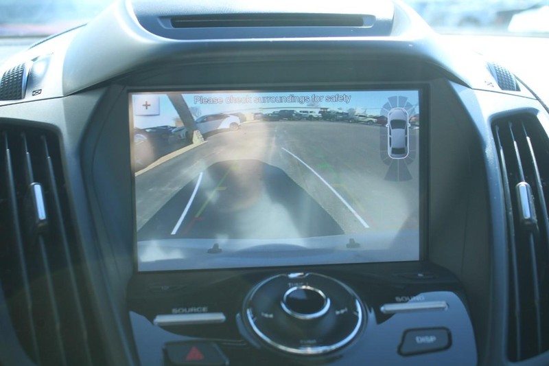 Ford Escape Vehicle Full-screen Gallery Image 20