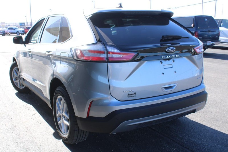 Ford Edge Vehicle Full-screen Gallery Image 05