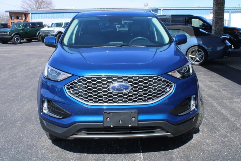 Ford Edge Vehicle Full-screen Gallery Image 08