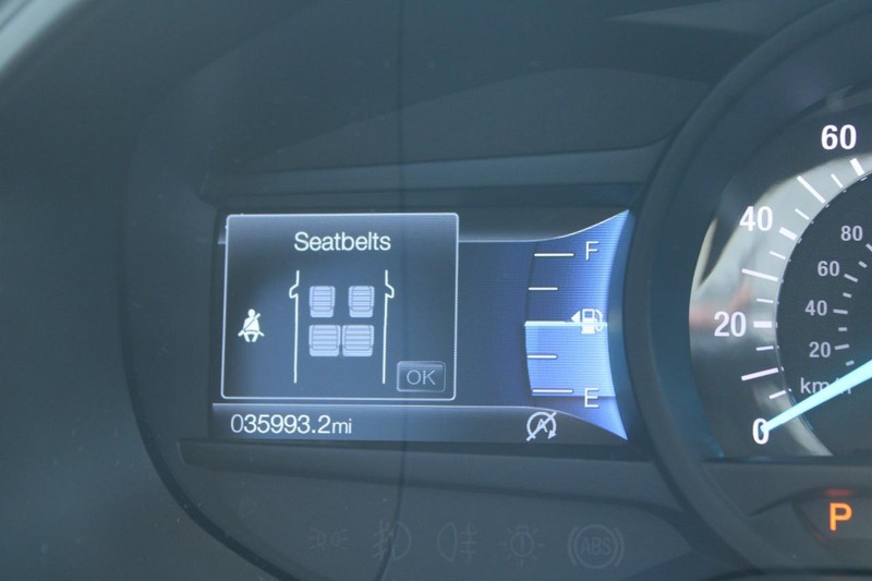 Ford Edge Vehicle Full-screen Gallery Image 18