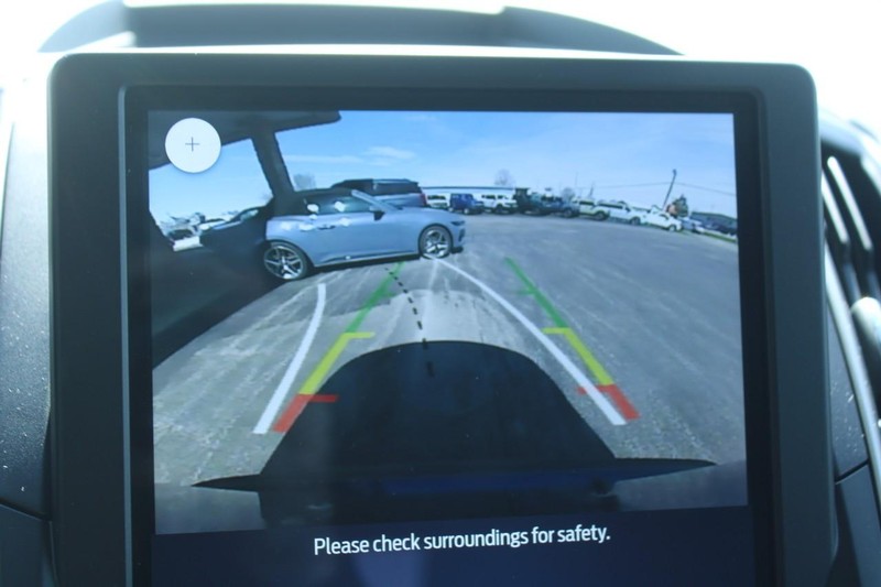 Ford Edge Vehicle Full-screen Gallery Image 19