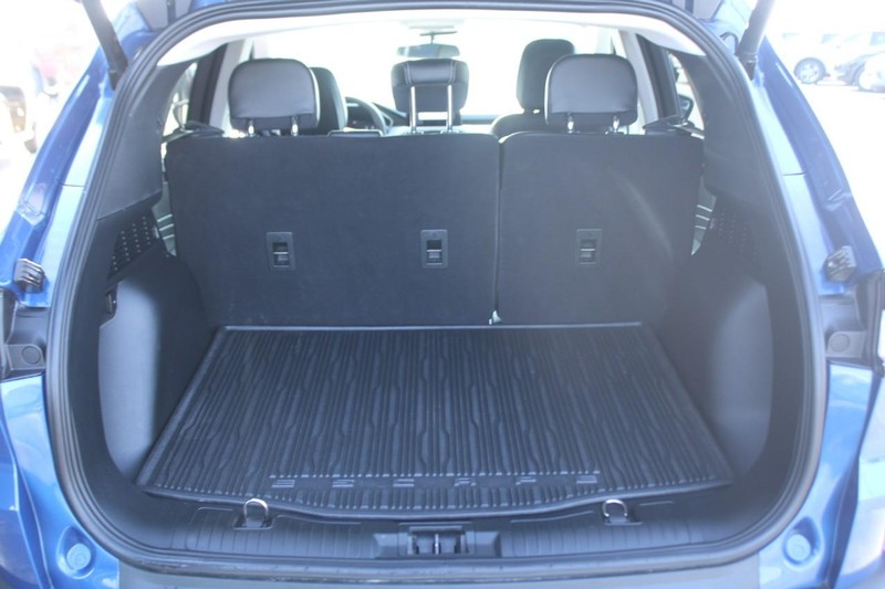 Ford Escape Vehicle Full-screen Gallery Image 06