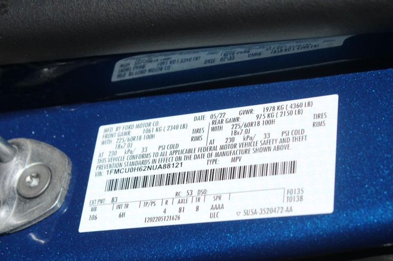 Ford Escape Vehicle Full-screen Gallery Image 16