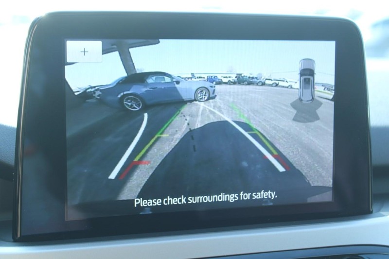 Ford Escape Vehicle Full-screen Gallery Image 19