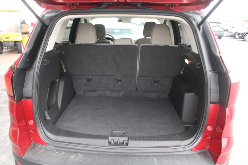 Ford Escape Vehicle Full-screen Gallery Image 06