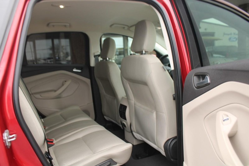 Ford Escape Vehicle Full-screen Gallery Image 09