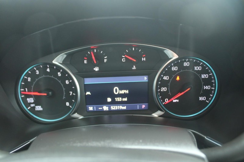 Chevrolet Equinox Vehicle Full-screen Gallery Image 17