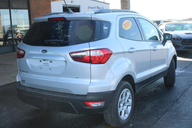 Ford EcoSport Vehicle Full-screen Gallery Image 03
