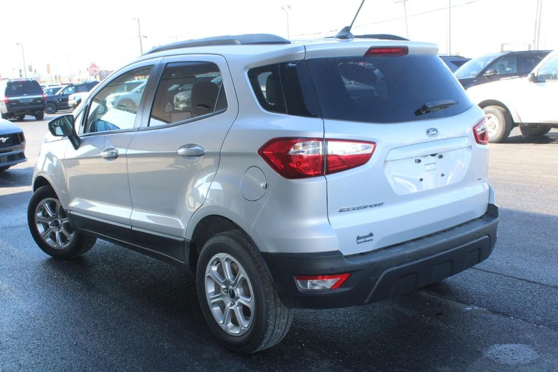 Ford EcoSport Vehicle Full-screen Gallery Image 05
