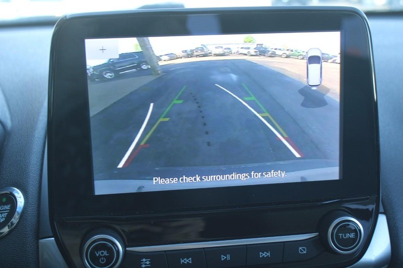 Ford EcoSport Vehicle Full-screen Gallery Image 19