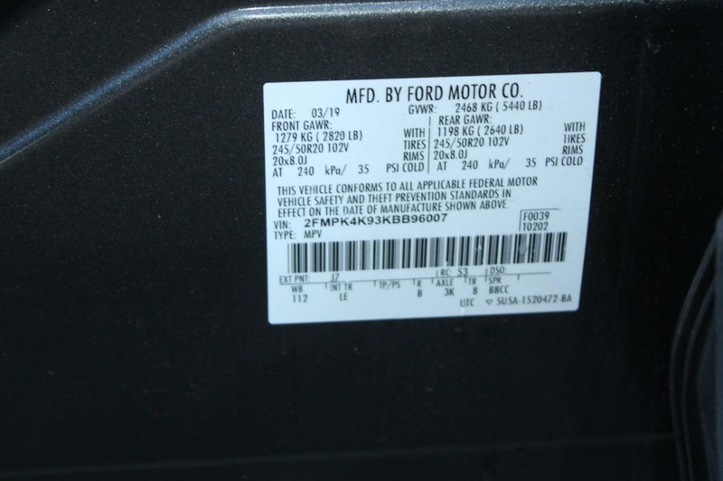 Ford Edge Vehicle Full-screen Gallery Image 16