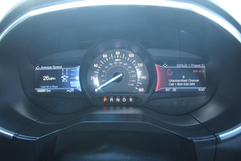 Ford Edge Vehicle Full-screen Gallery Image 17
