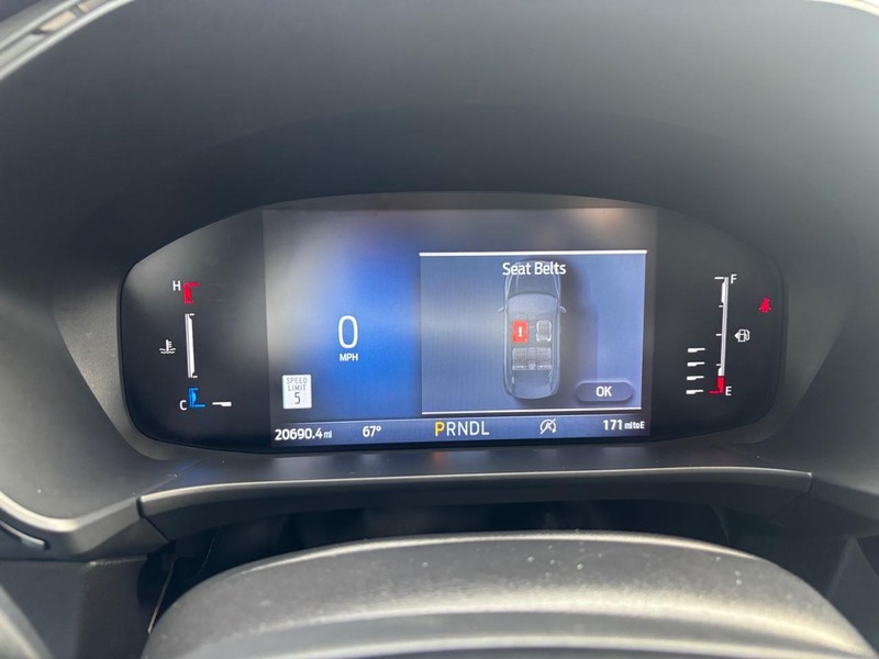 Ford Escape Vehicle Full-screen Gallery Image 17