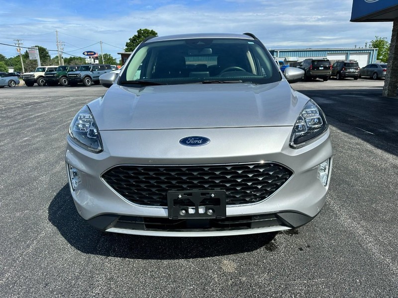 Ford Escape Vehicle Full-screen Gallery Image 09
