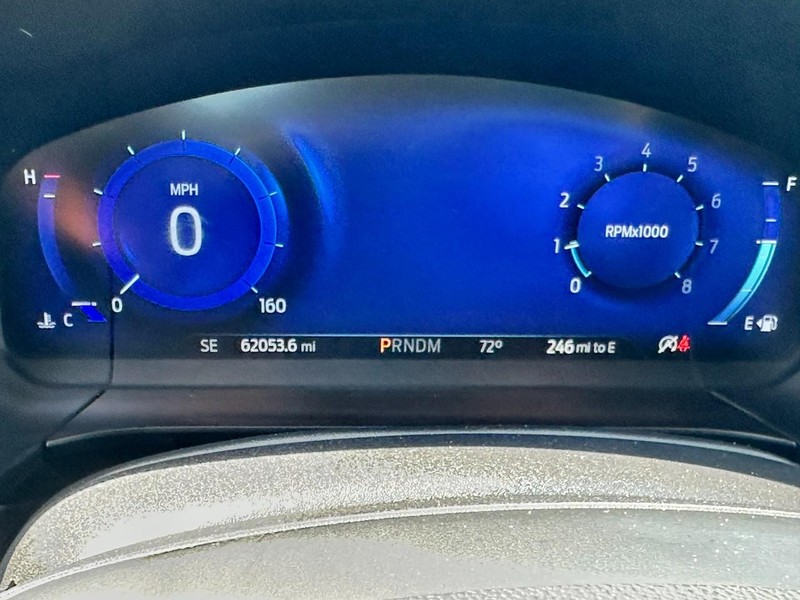 Ford Escape Vehicle Full-screen Gallery Image 21