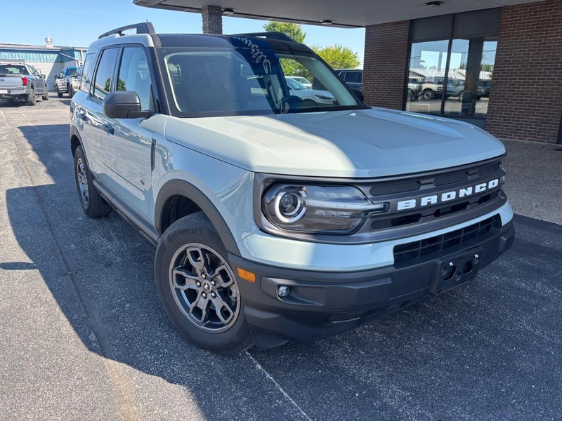Ford Bronco Sport Vehicle Full-screen Gallery Image 02