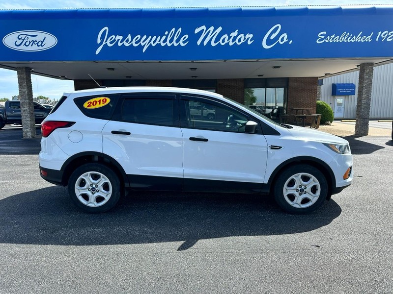 Ford Escape Vehicle Full-screen Gallery Image 01