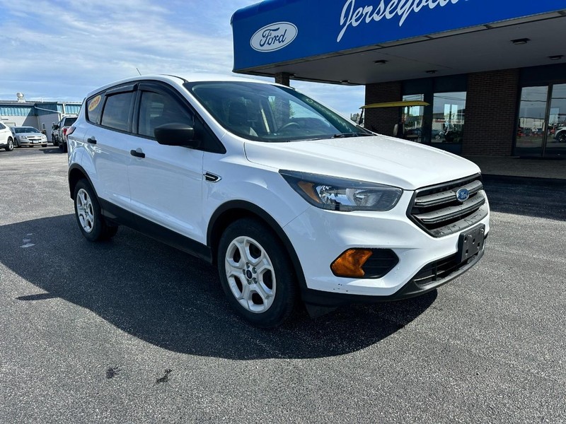 Ford Escape Vehicle Full-screen Gallery Image 02