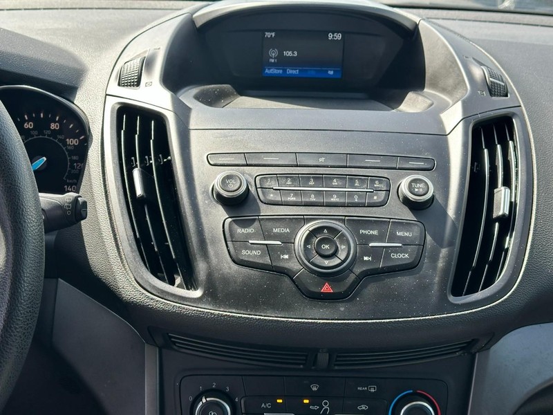 Ford Escape Vehicle Full-screen Gallery Image 13