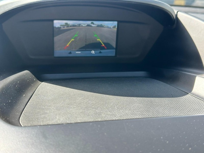 Ford Escape Vehicle Full-screen Gallery Image 21