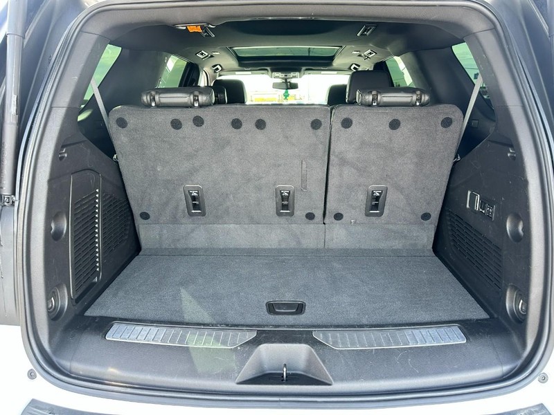 Chevrolet Tahoe Vehicle Full-screen Gallery Image 05