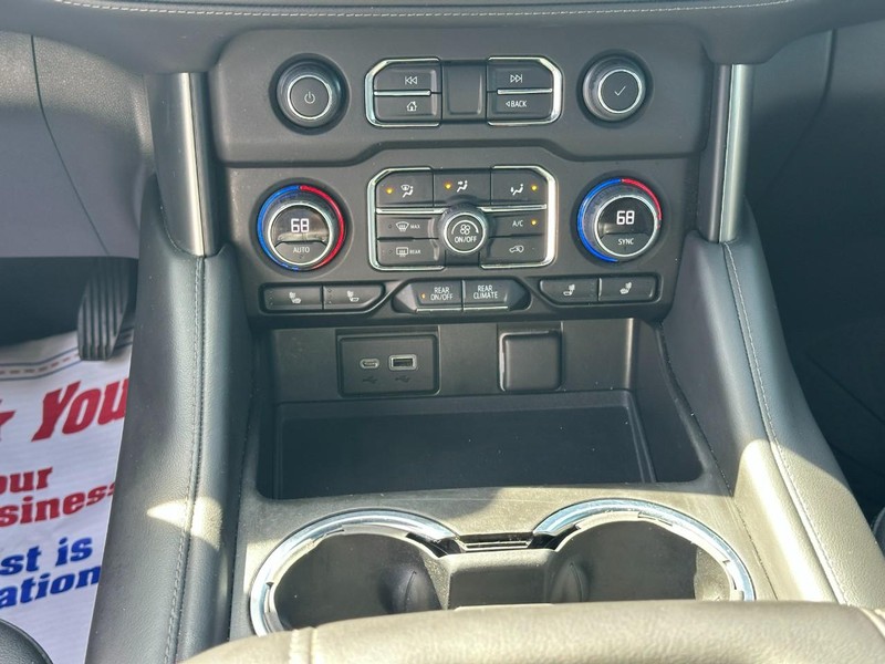 Chevrolet Tahoe Vehicle Full-screen Gallery Image 16