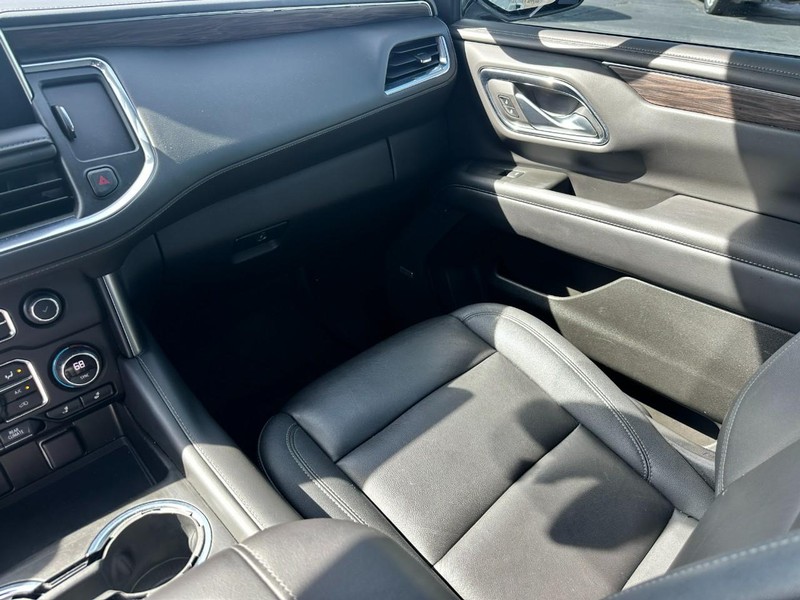 Chevrolet Tahoe Vehicle Full-screen Gallery Image 17