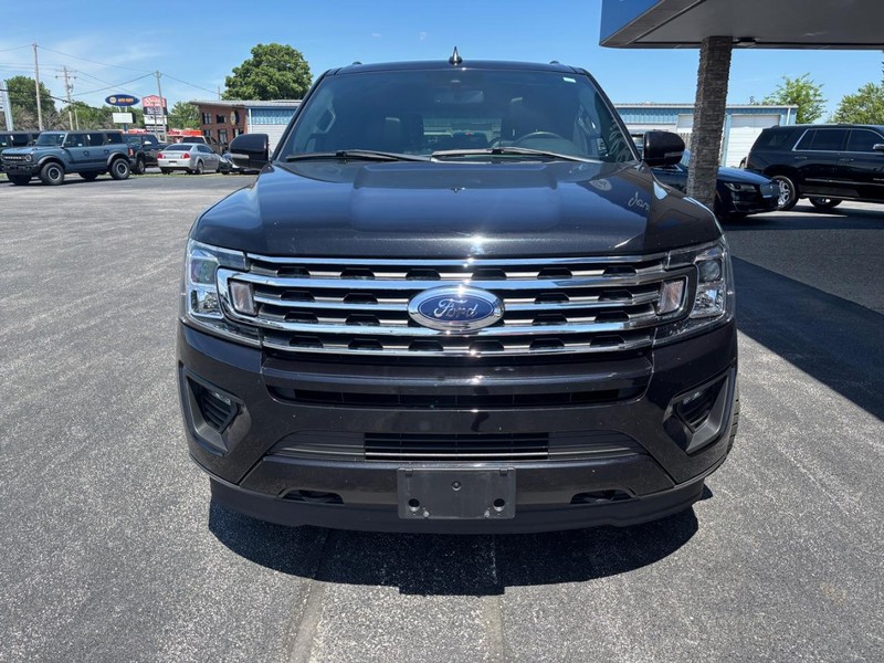 Ford Expedition Vehicle Full-screen Gallery Image 08
