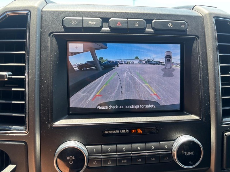 Ford Expedition Vehicle Full-screen Gallery Image 19