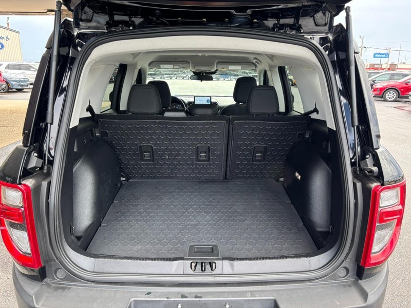 Ford Bronco Sport Vehicle Full-screen Gallery Image 06