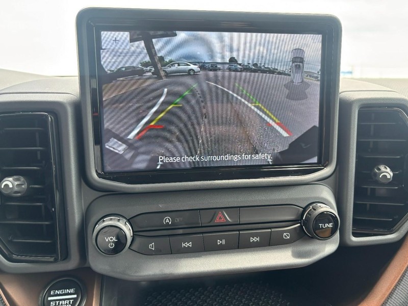 Ford Bronco Sport Vehicle Full-screen Gallery Image 18