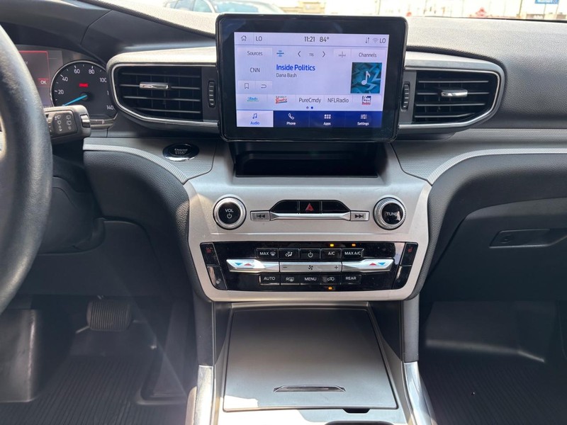 Ford Explorer Vehicle Full-screen Gallery Image 12