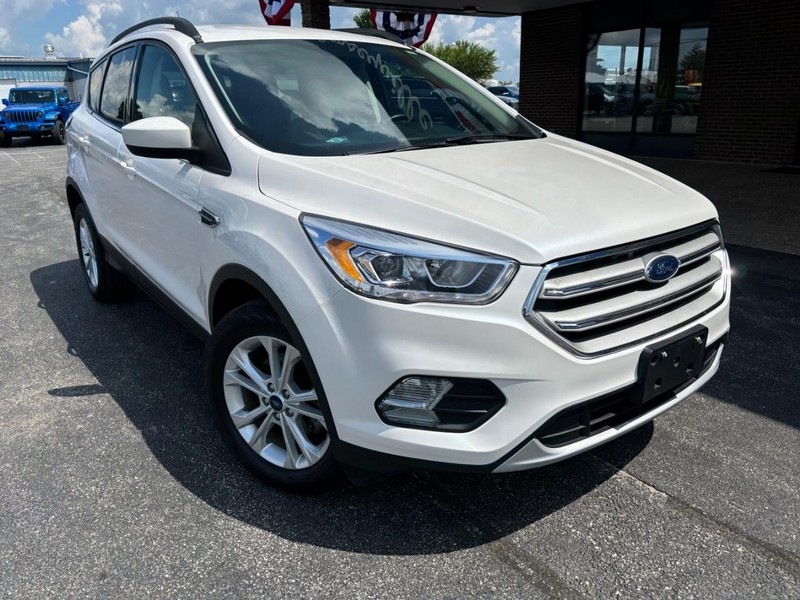 Ford Escape Vehicle Full-screen Gallery Image 02