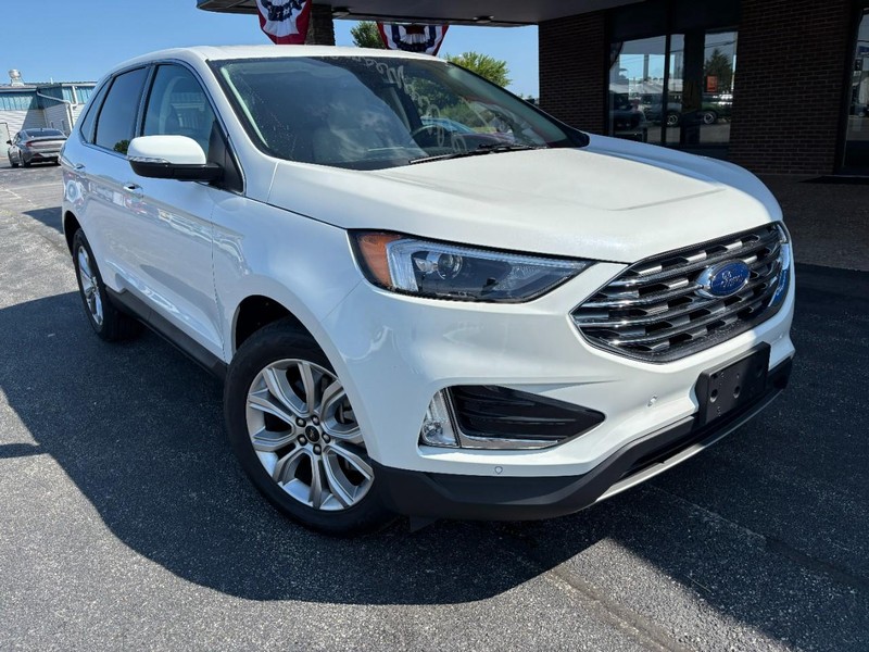 Ford Edge Vehicle Full-screen Gallery Image 02